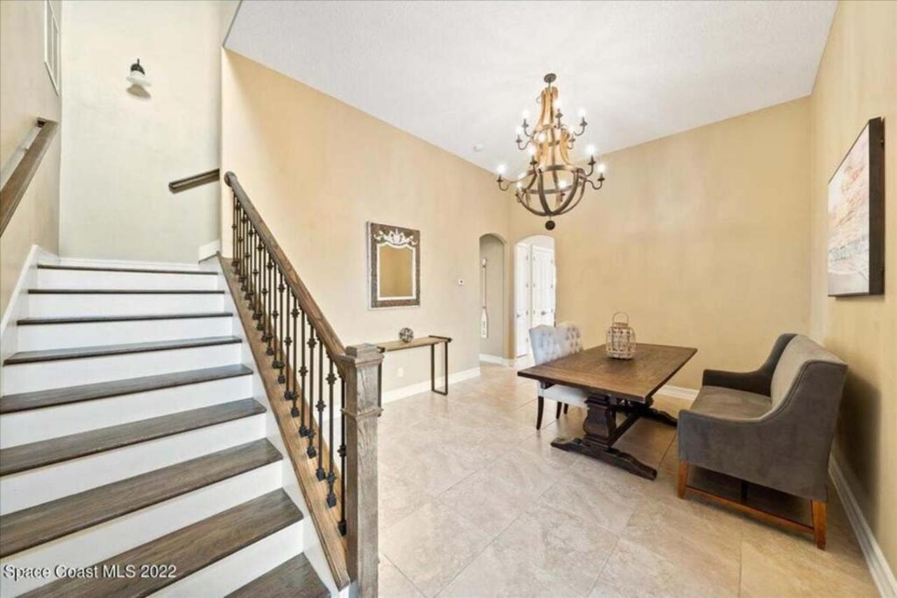 Villa Luxury Near